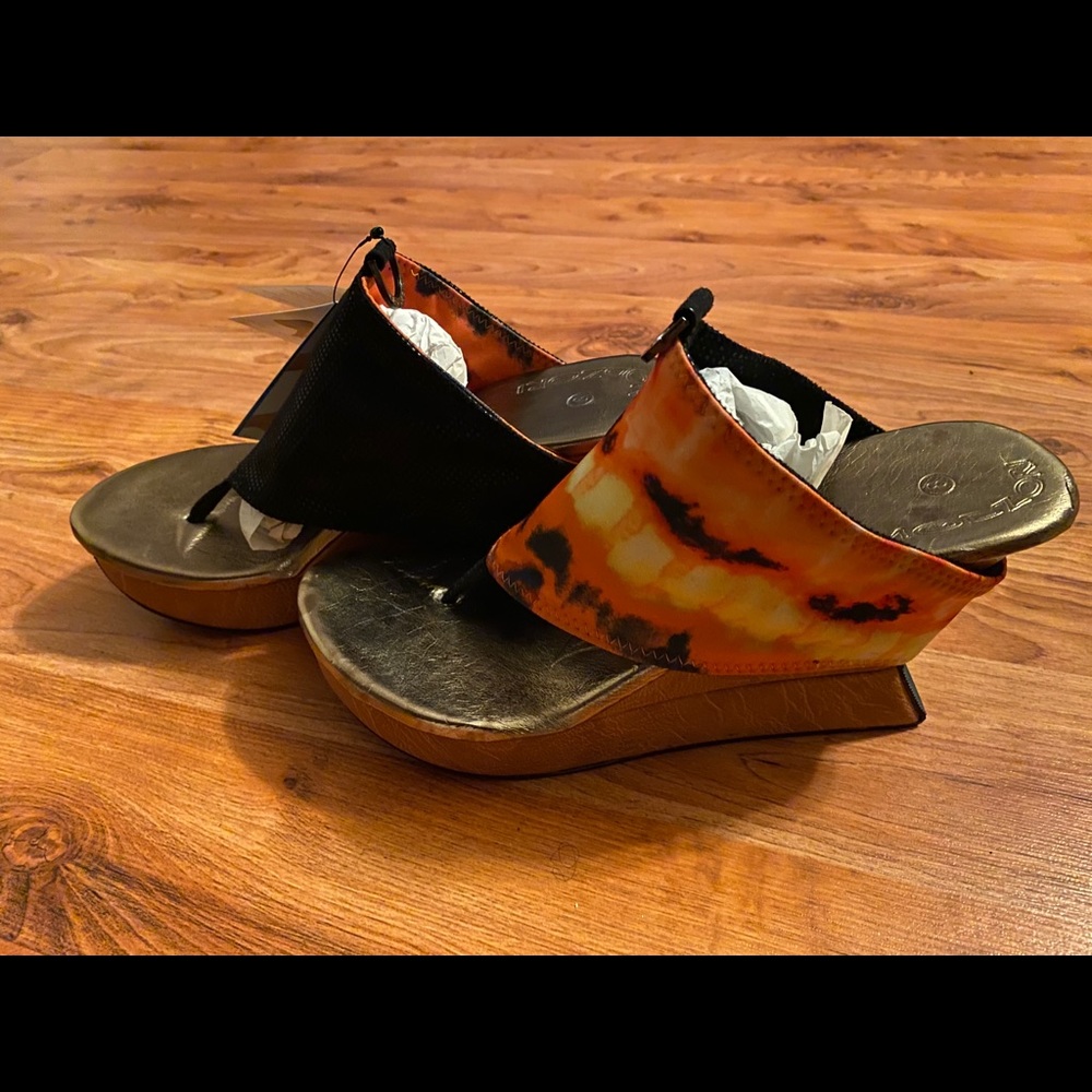 Modzuri Reversible Wedge - Picture 3 of 7